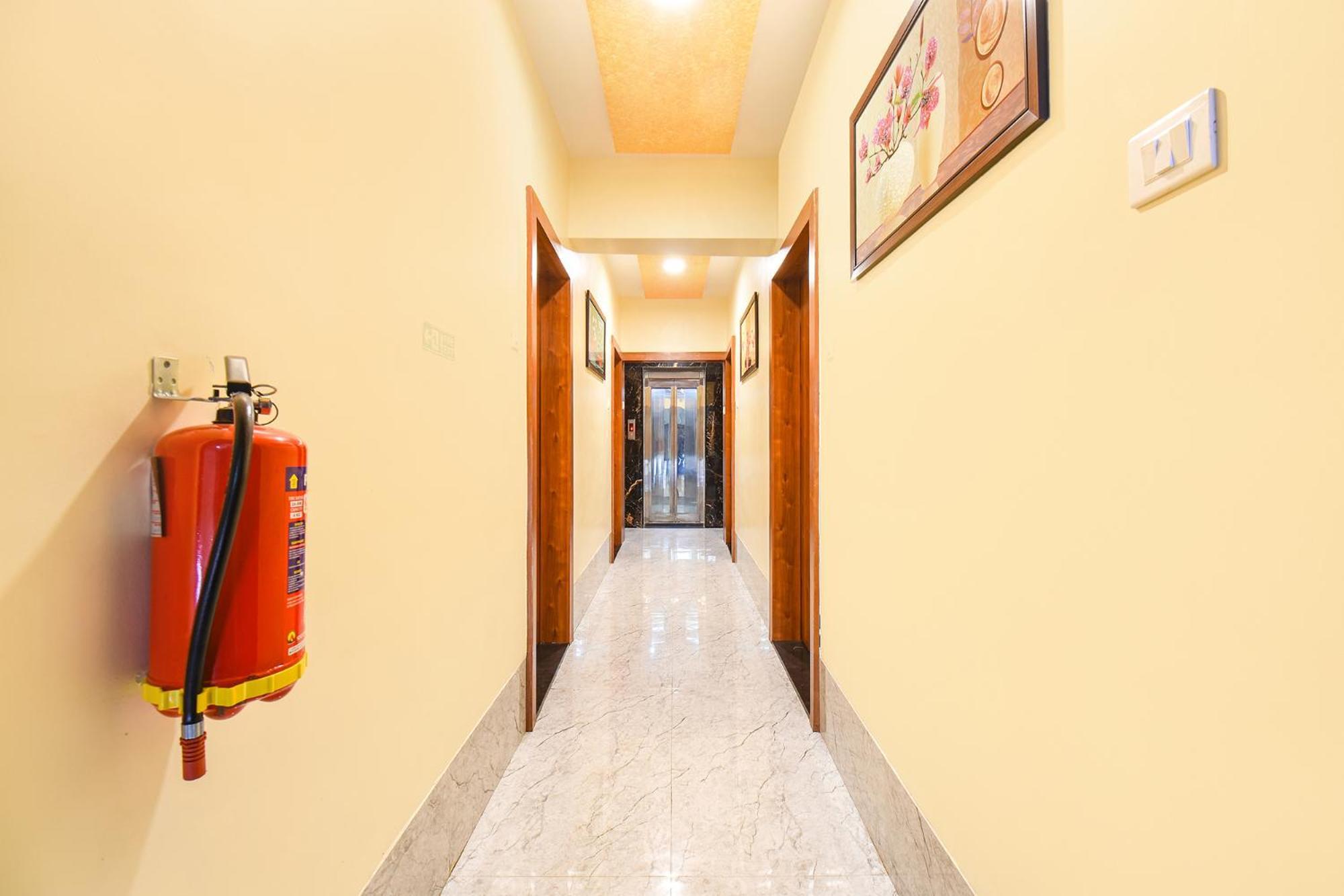 Fabhotel Prime Kharadi Residency - Nr Lohgaon 浦那 外观 照片