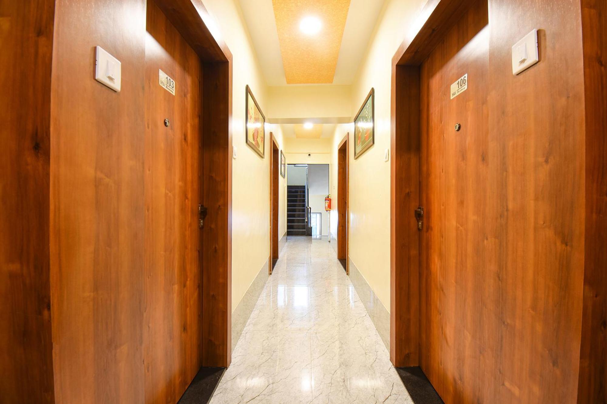 Fabhotel Prime Kharadi Residency - Nr Lohgaon 浦那 外观 照片